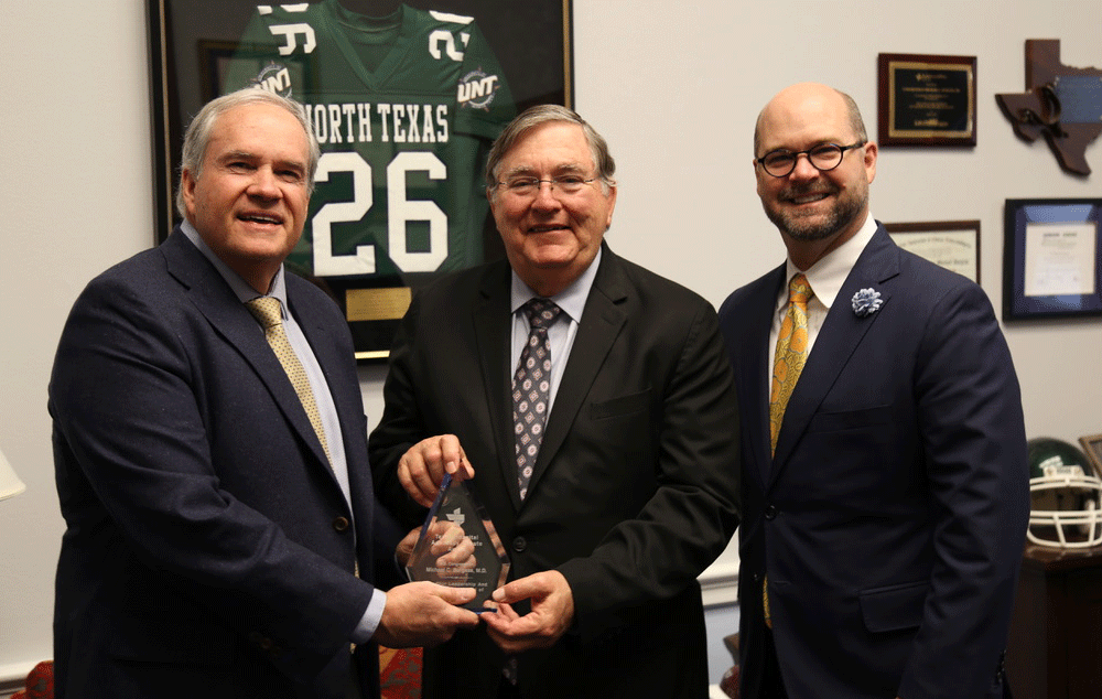 US Rep. Michael Burgess accepting the Texas Hospital Advocacy Tribute Award - Texas Hospital Association US Rep. Michael Burgess accepting the Texas Hospital Advocacy Tribute Award
